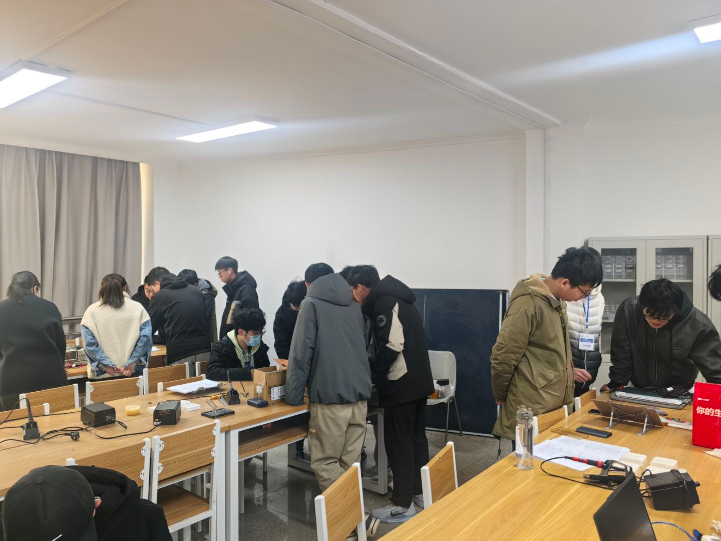 <strong>活动回顾 | 山东大学学生电子设计协会2026年STM32系统设计大赛：从基础理论，到“腕”千创意</strong>